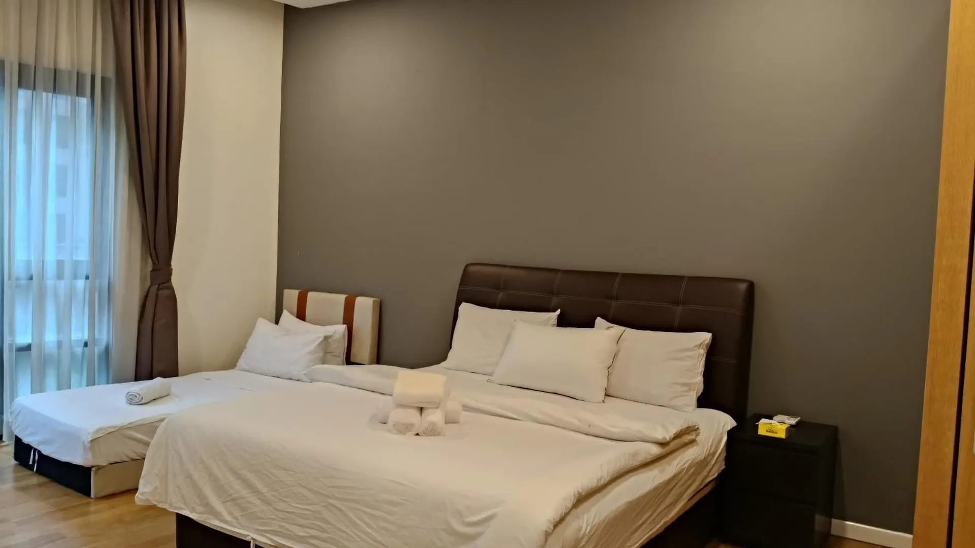 Urban Oasis At St Mary Klcc 1Bed2Bath Apartment Kuala Lumpur