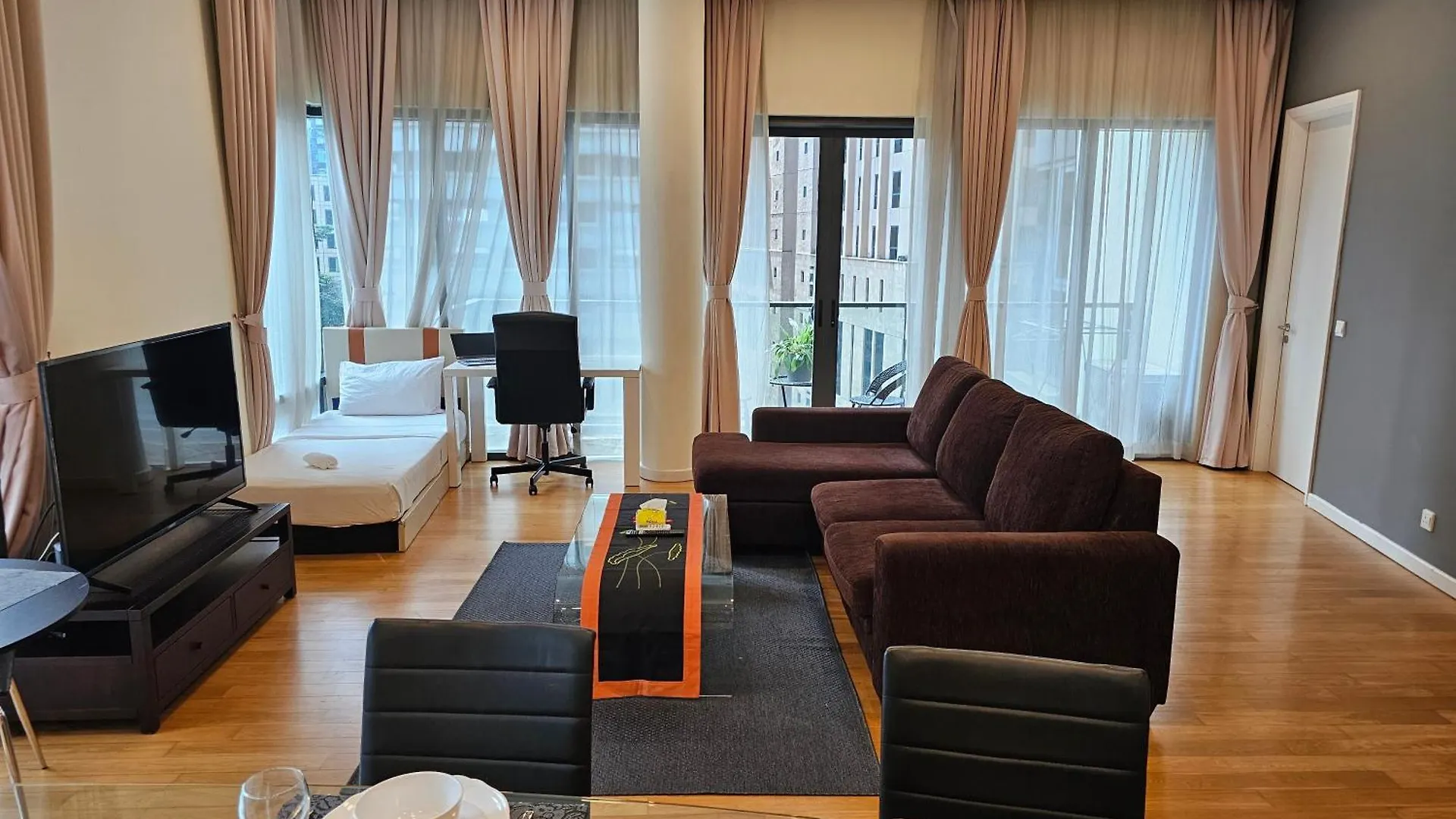 Urban Oasis At St Mary Klcc 1Bed2Bath Apartment Kuala Lumpur